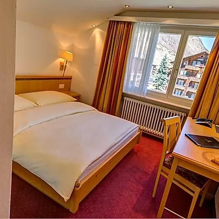 Excelsior Hotel 3*